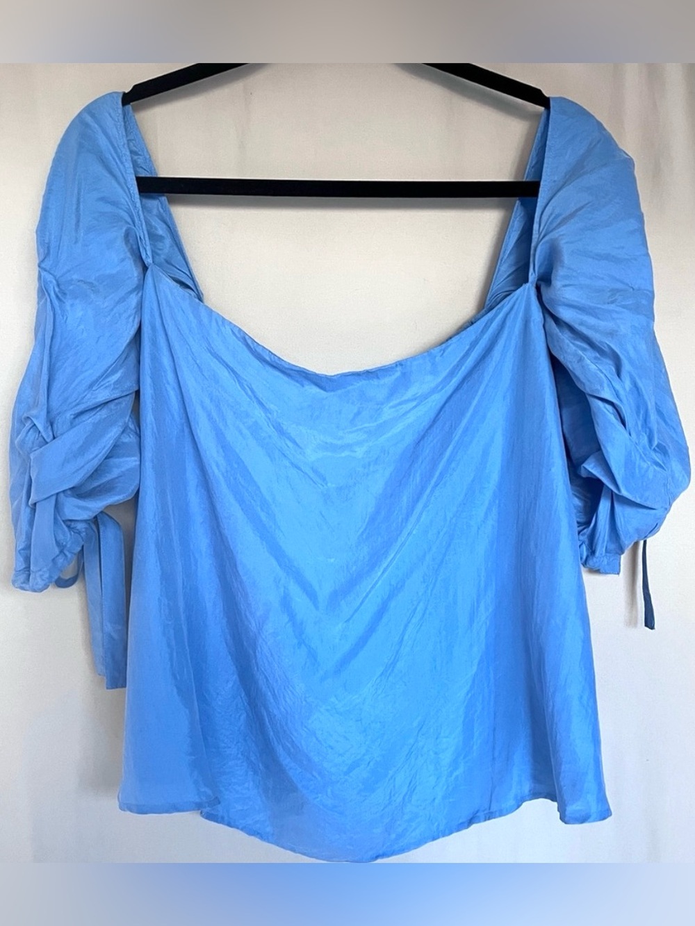 Club Monaco 100% Silk Soft Blue Puff Sleeve Blouse • Size 4